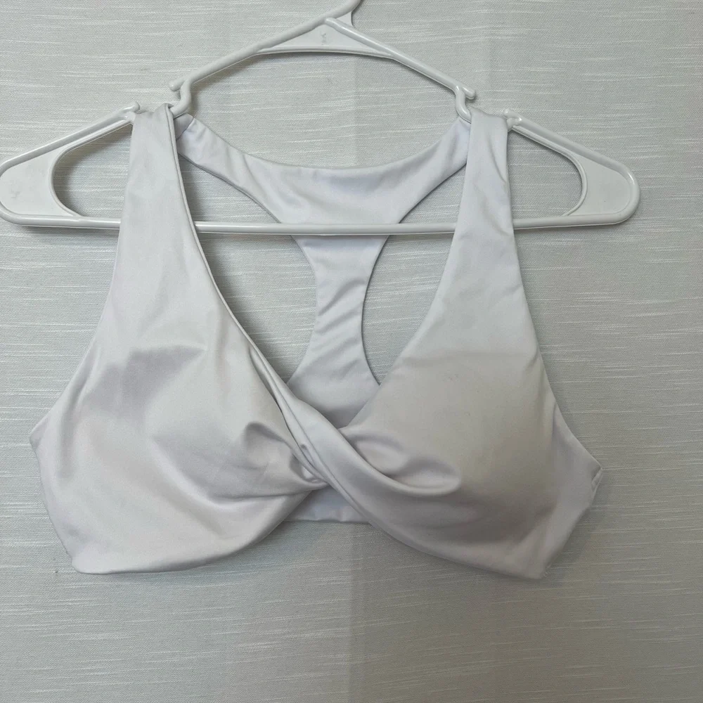 SHEIN Women's White Sports Bra - Picture 2 of 4